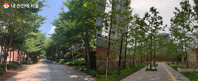 새로 추가된 녹음길 ▲경의선숲길(대흥동 구간) ▲서소문역사공원 산책로(왼쪽부터)