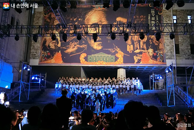 세종문화회관 산하 예술단체 300여 명이 선보이는 ‘극장 앞 독립군’ 공연 쇼케이스 현장