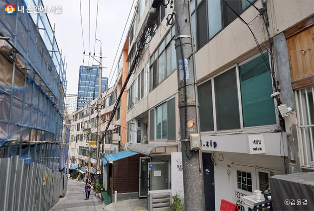 성요셉아파트 바로 앞에 서울시에서 만들 중림동 앵커시설(주민편의시설)이 공사중이다