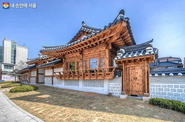 서울 돈화문국악당 외관 