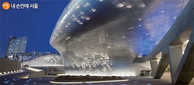 2019 서울도시건축비엔날레 개막식이 DDP 살림1관에서 열린다