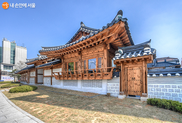 서울 돈화문국악당 외관