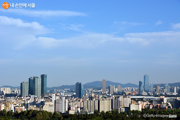 서울시는 코로나19로 인한 비상경제상황을 타개하기 위해 ‘서울시 비상경제TF’를 출범하고 ‘제2차 민생경제대책’을 시행한다
