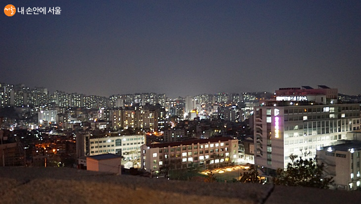 한양도성 낙산구간에서 바라본 서울 모습 