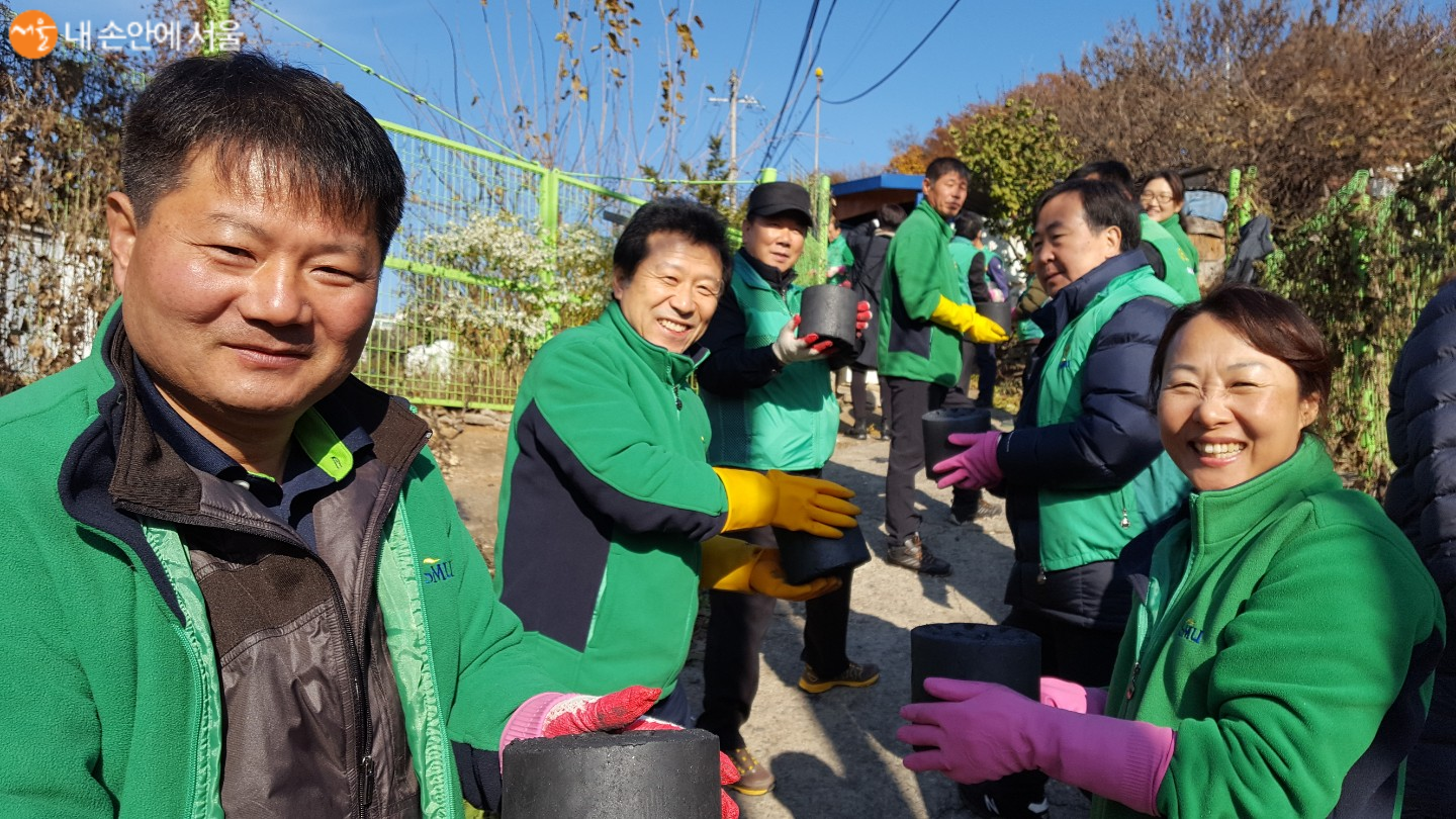 2019년 사랑의 연탄나누기 봉사활동 장면 Ⓒ서울시새마을회