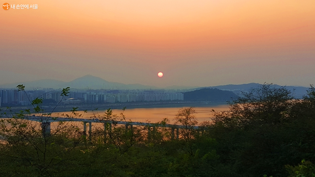 서울에서 가장 아름다운 해넘이, 바로 여기야! | 서울시 - 내 손안에 서울