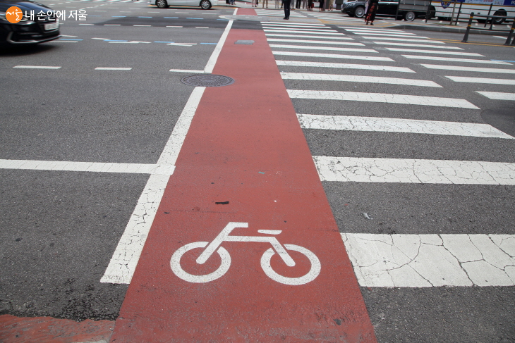 세종대로 전 구간에 자전거 전용 도로가 조성될 예정이다