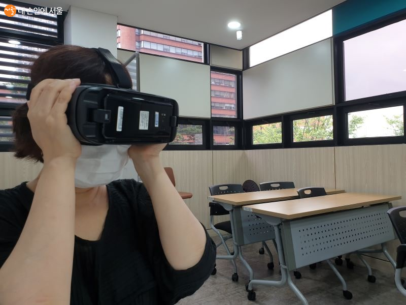 필자가 직접 VR면접을 체험해봤다. 
